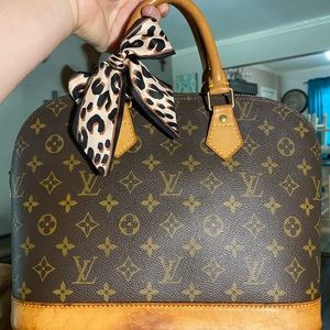 Louis Vuitton alma pm
